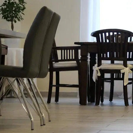 Anzio Konukevi Mariánské Lázně